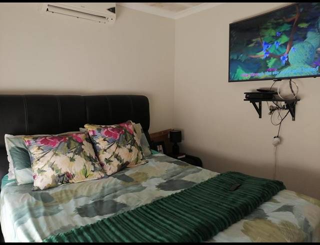 3 BEDROOM TOWNHOUSE FOR SALE IN BIRDSWOOD